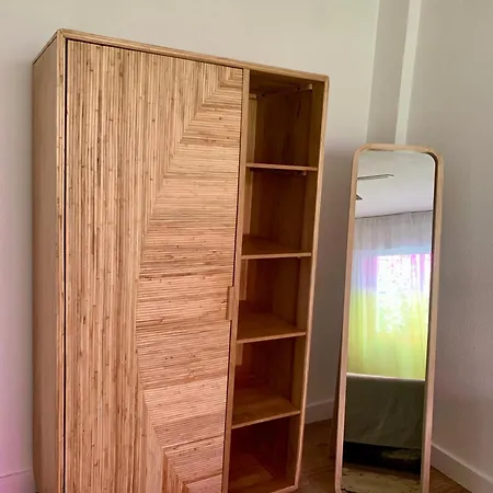 Διαμέρισμα Midway *