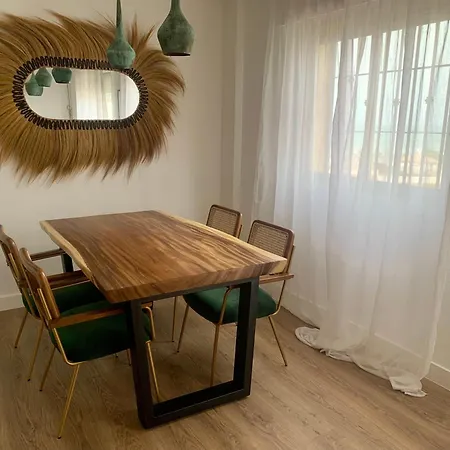 Midway Apartman