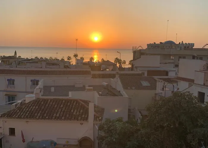 Midway Apartment Torremolinos