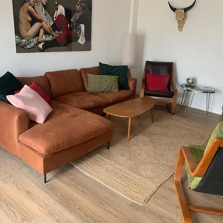 Midway Apartment *